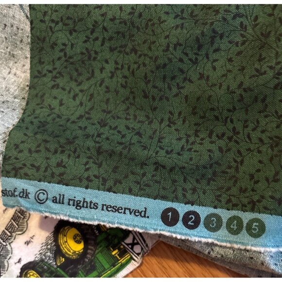 John Deere Scenic Daisy Kingdom Quilting Fabric Apprx 1 1/3 yd Plus Green Fabric - Picture 11 of 11